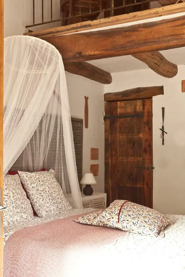 Bed and Breakfast Mas La Jaina Bargemon 2*,